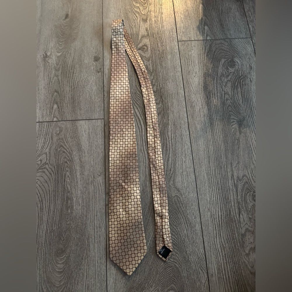 Kenneth Cole Brown and Tan Circle Pattern Tie